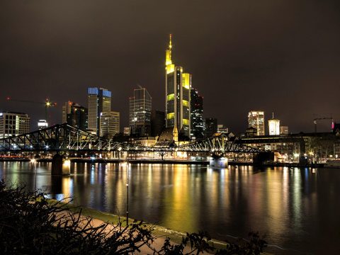 Notleidende Kreditinstitute, Insolvenzen und Rettungen seit dem Jahr 2000